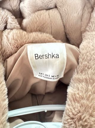 Chaqueta pelo capucha mujer Bershka
