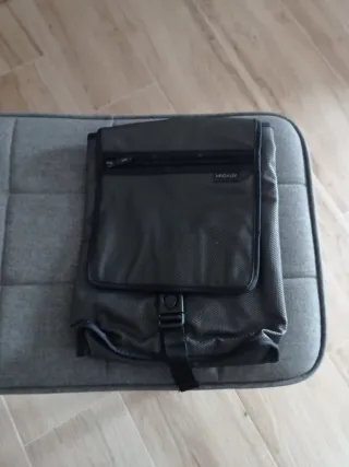 Mochila bandolera Mango negra