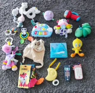 Lote Juguetes Bebé: Peluche, Piano, Móvil