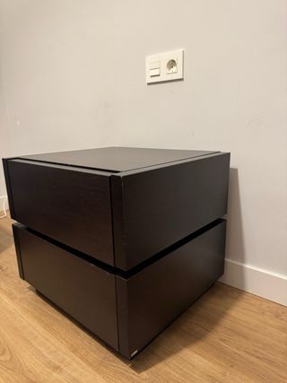 Mesa de noche moderna