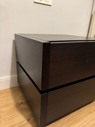 Mesa de noche moderna