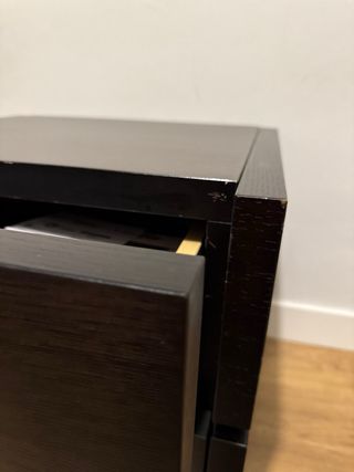 Mesa de noche moderna