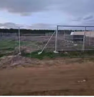 Se vende parcela en brenes dentro de urbanizació