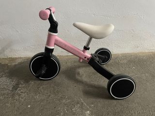 Triciclo evolutivo rosa y negro