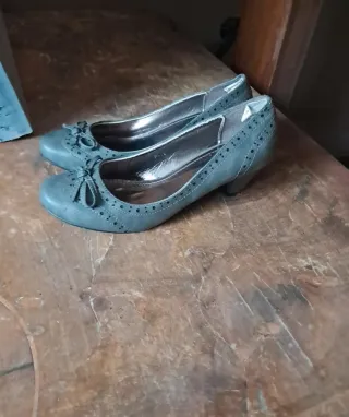 Décolleté donna grigie con fiocco