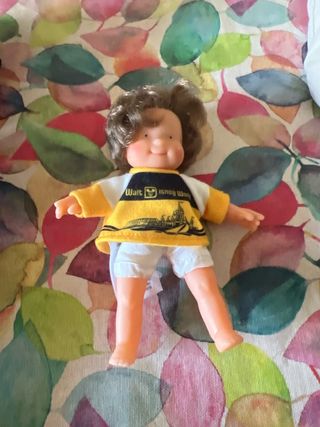 Lote cuentos y muñecas de las 3  mellizas y bruja