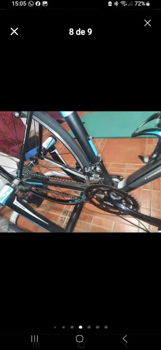 Bicicleta de carretera negra