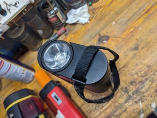 Focos de señalización y linternas