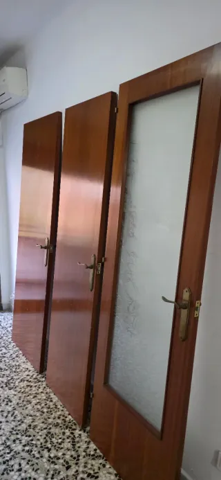 Puertas de madera con cristal