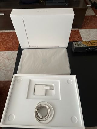 MacBook Air M2 13” 16GB Plata Impoluto