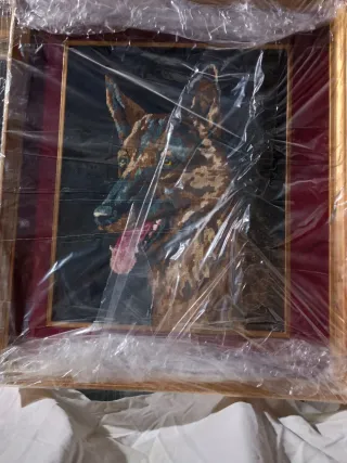 Cuadro de flores en marco dorado