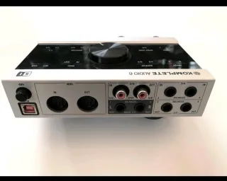 Interfaz Native Instruments Komplete Audio 6