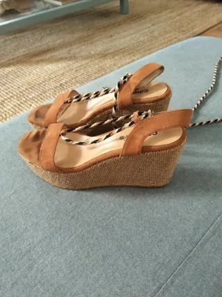 Sandalias Camilas Cuña Marrón