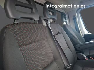 Citroën Jumper Chassis cab 4-35 L3 BlueHDi 165 PLATAFORMA TRASERA