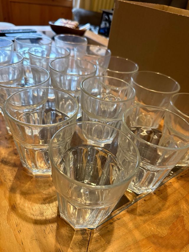 Vasos de cristal pequeños