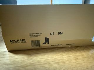 Botines Michael Kors Negros y Marrones