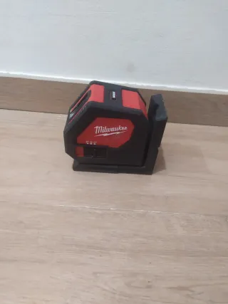 Nivel Láser Milwaukee CLL