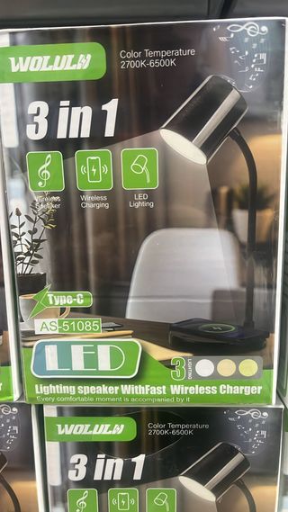 Lampada 3in1 WOLULH: cassa, caricatore wireless