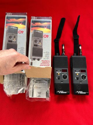 2 Walkie-Talkies GE 40 Channel CB