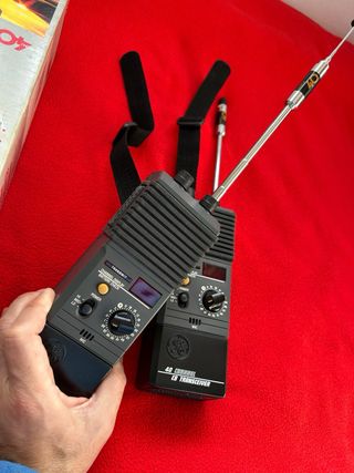2 Walkie-Talkies GE 40 Channel CB