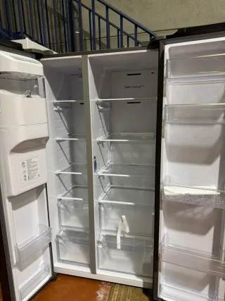 Nevera Americano Samsung pequeños desperfectos