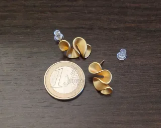 Pendientes dorados mate acero