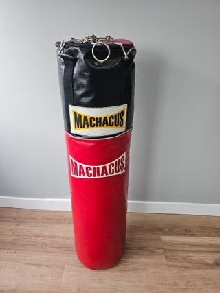 Saco de boxeo Machacus rojo y negro