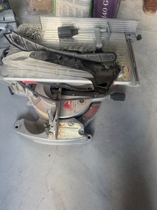 Sierra ingletadora Stayer