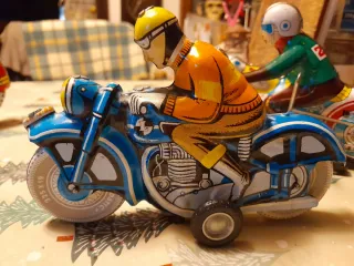 Collezione 5 moto in latta