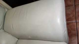 Sofá de piel beige 3 plazas