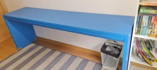 Mesa escritorio de habitación juvenil