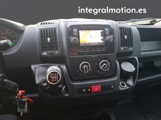 Citroën Jumper Chassis cab 4-35 L3 BlueHDi 165 PLATAFORMA TRASERA