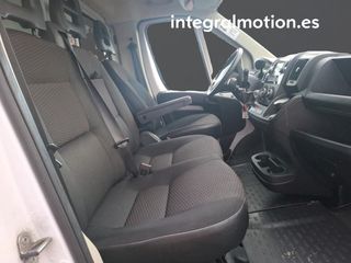 Citroën Jumper Chassis cab 4-35 L3 BlueHDi 165 PLATAFORMA TRASERA