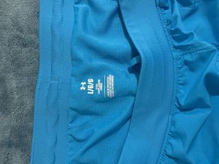 Pantalón corto deportivo Under Armour azul