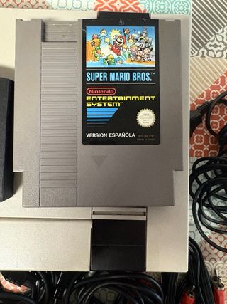 Consola Nintendo NES + Super Mario Bros + acces