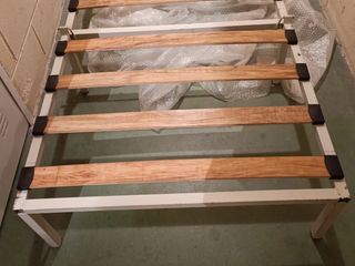 Puff cama en buen estado.