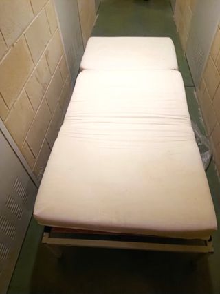 Puff cama en buen estado.