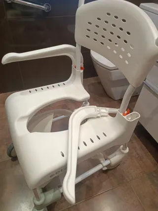 Silla de ducha y WC "Etac Clean" Como nueva
