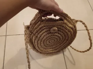 Bolso redondo de esparto