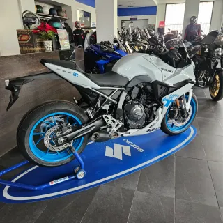 SUZUKI GSX-8R 2026 NUEVA