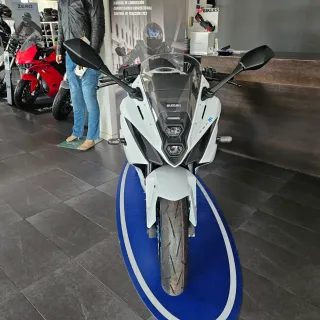 SUZUKI GSX-8R 2026 NUEVA