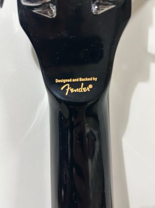 Guitarra Squier Fender SA-105 Negra