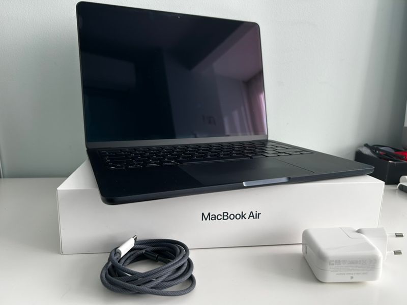 MacBook Air 13 M2 8GB RAM 256GB SSD 2022