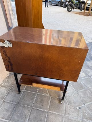 Mesa bar auxiliar con ruedas