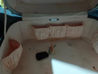 Lote de maletas vintage con llaves