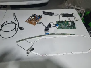 Despiece TV Samsung 32 UE32EH4003W