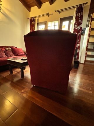 Sillón orejero piel y terciopelo