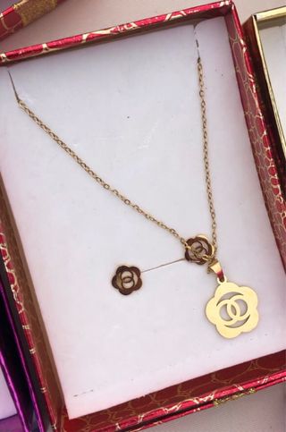 Colgantes de Balanza Dorados