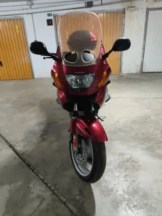 Honda Deauville Roja