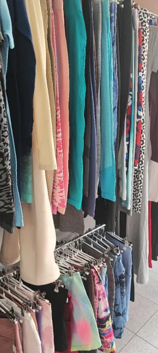 Ropa deportiva mujer nueva c. General Riera 50